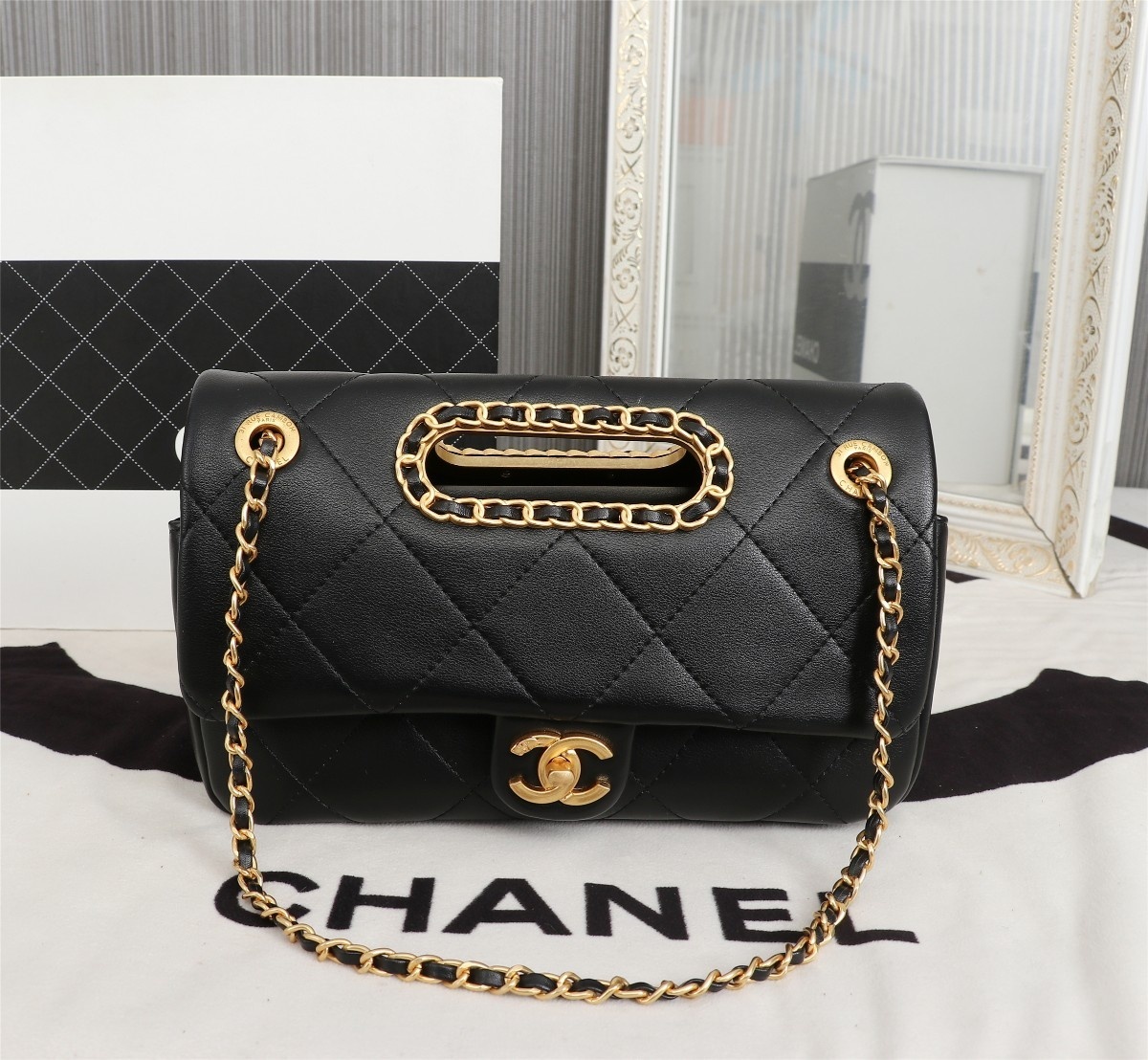 现货CHANEL翻盖链条包它来了真心