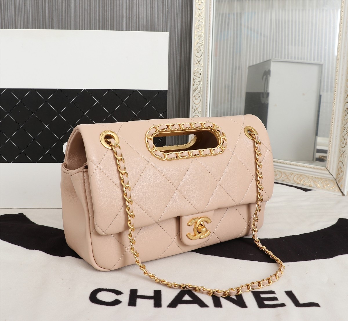 现货CHANEL翻盖链条包它来了真心