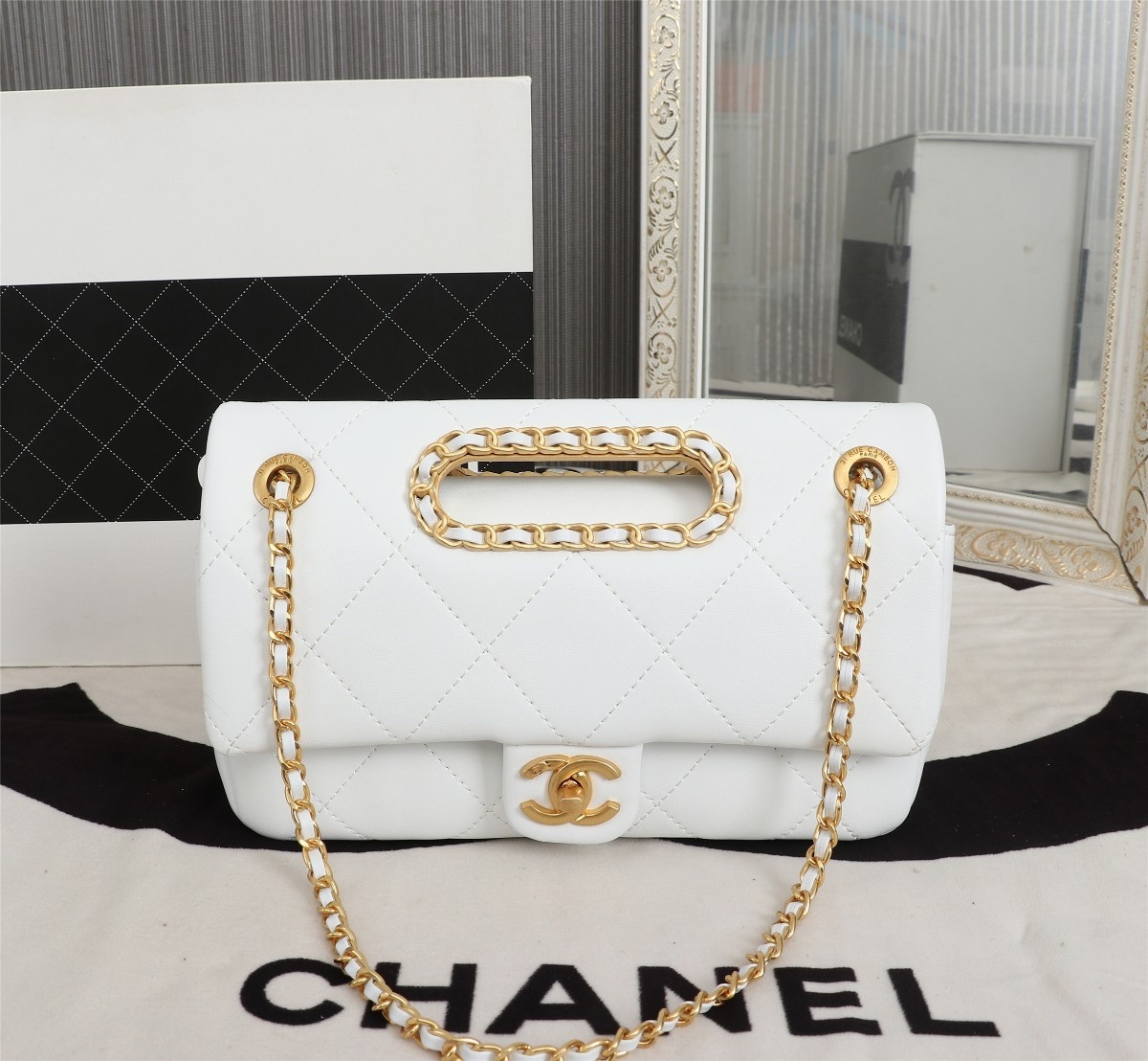 现货CHANEL翻盖链条包它来了真心