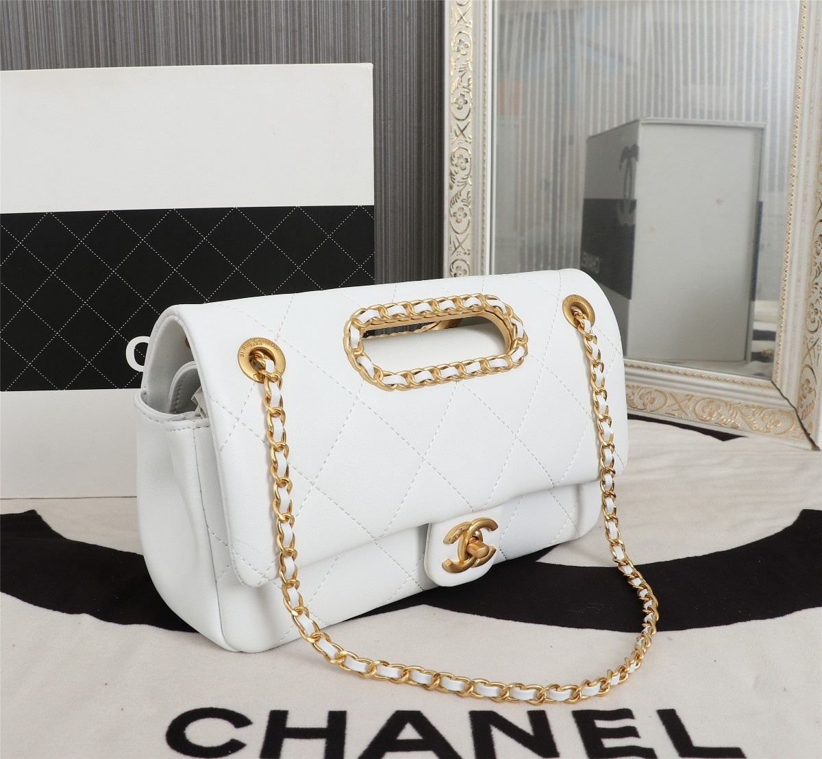 现货CHANEL翻盖链条包它来了真心
