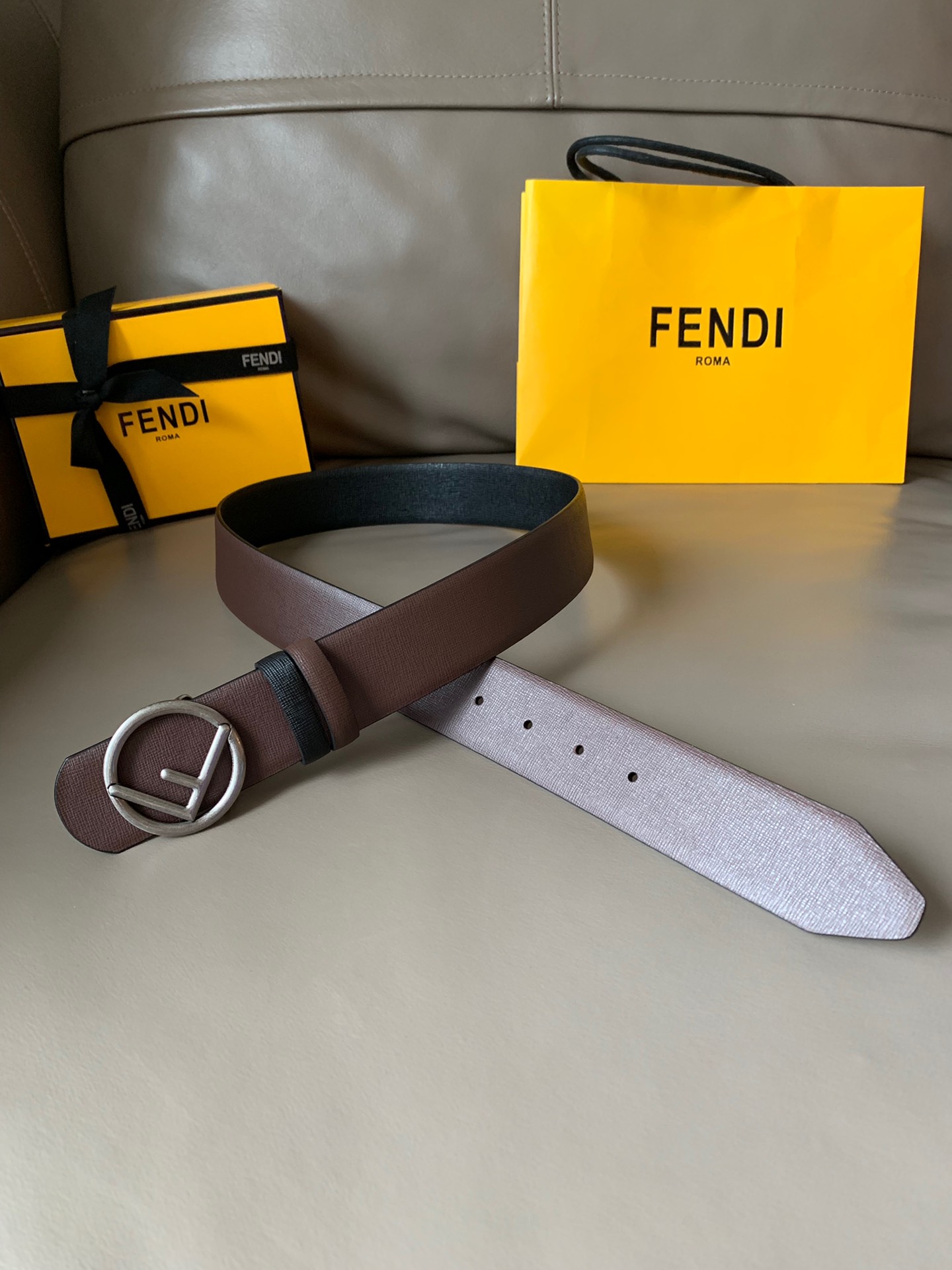 FENDI芬迪专柜同款休闲双面用腰带