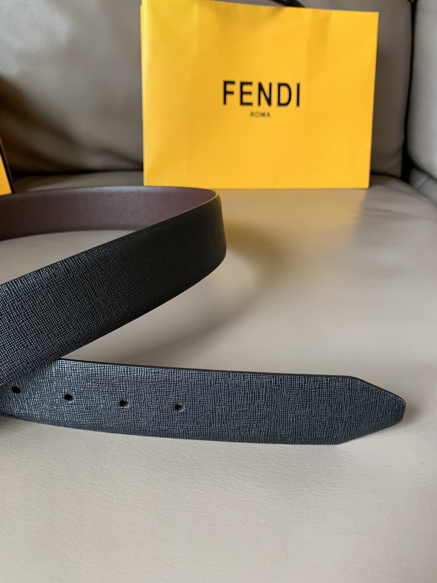 FENDI芬迪专柜同款休闲双面用腰带