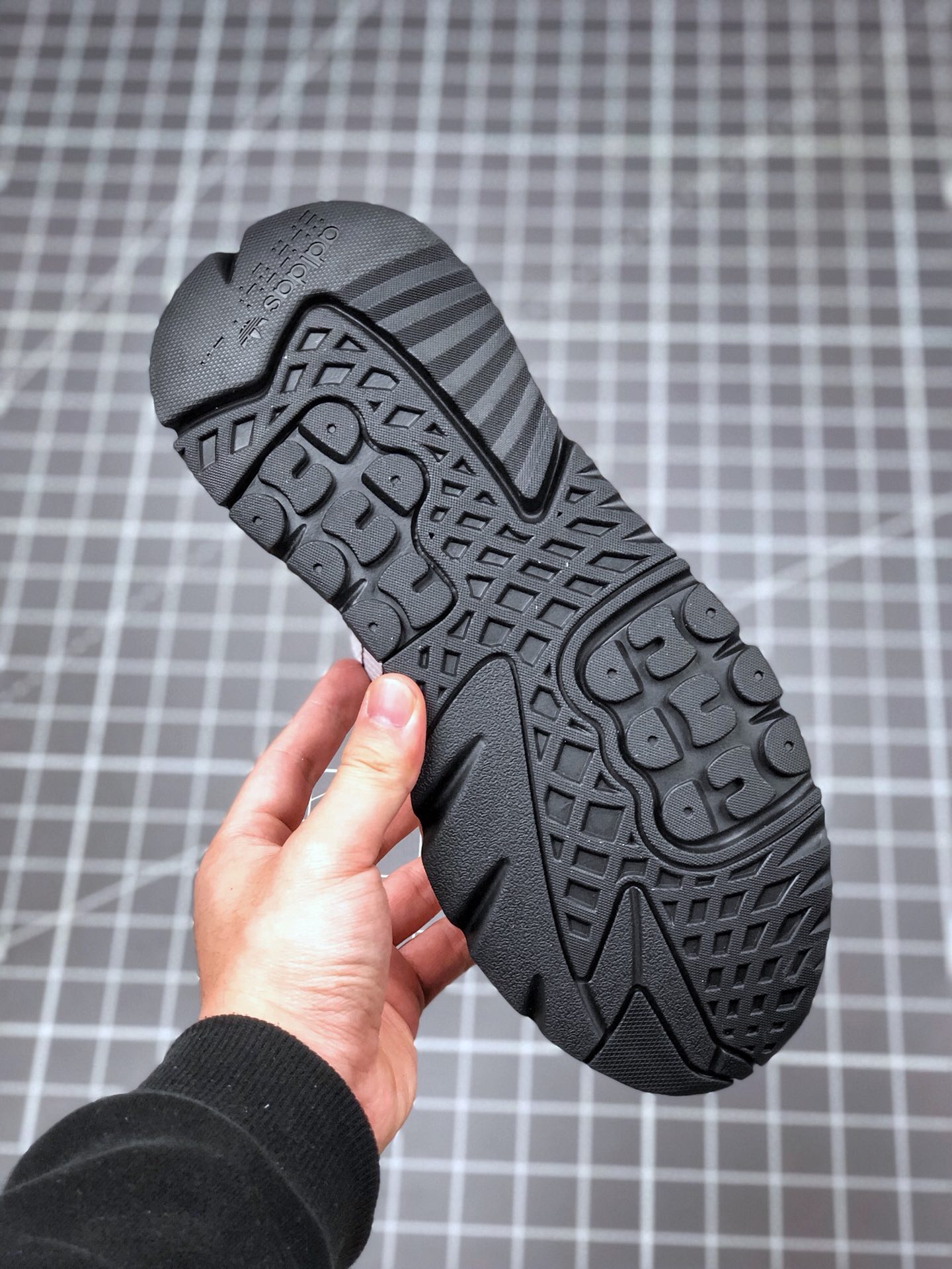 150 真标半码 阿迪达斯 /Adidas Nite Jogger Boost 夜行者3M反光 爆米花大底复古跑鞋 FV3615