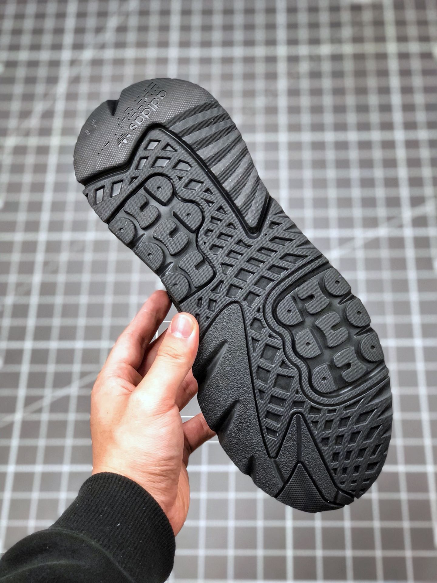 150 真标半码 阿迪达斯 /Adidas Nite Jogger Boost 夜行者3M反光 爆米花大底复古跑鞋 FV3615