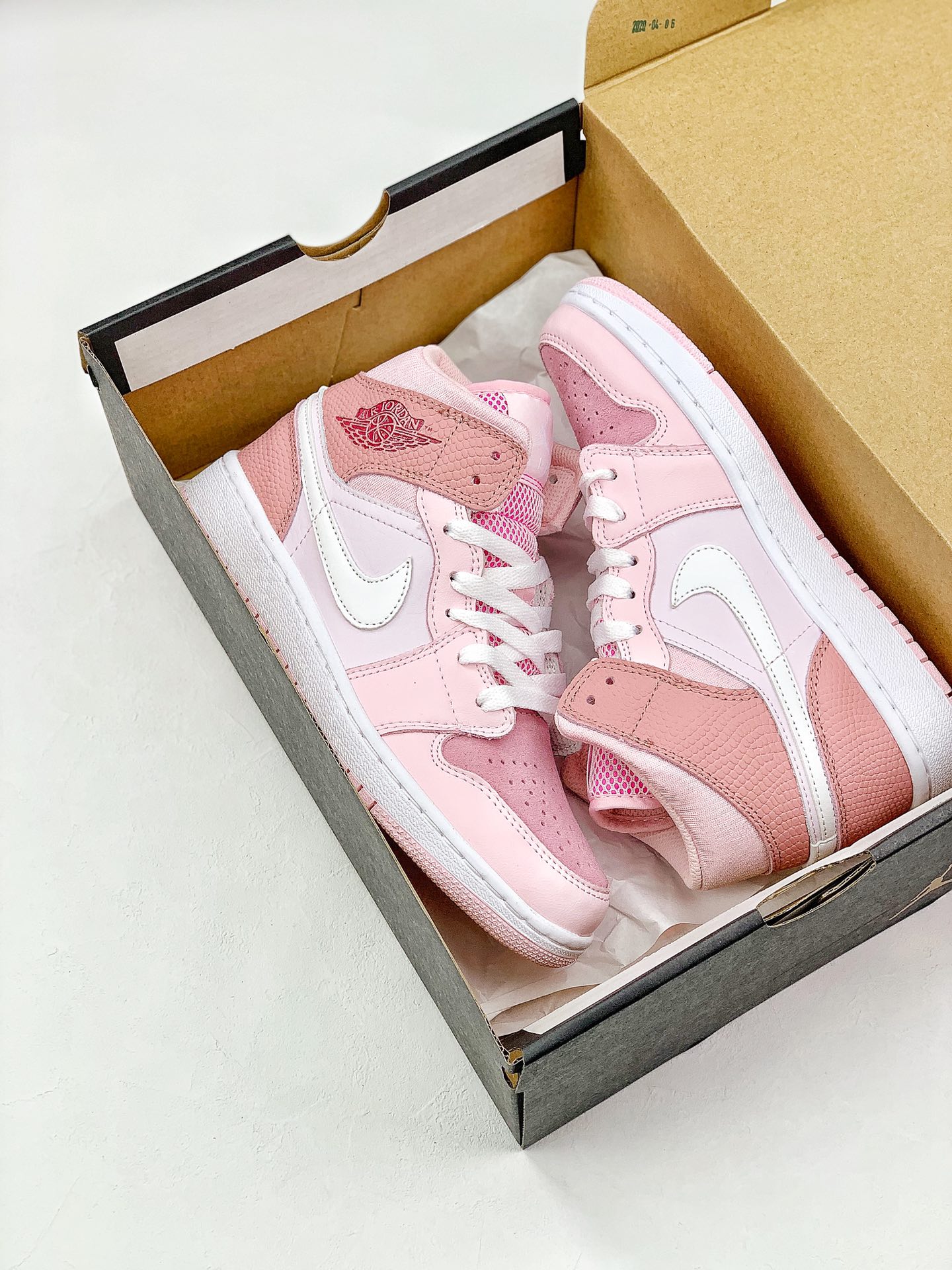 170 Air Jordan 1  原装配色 史诗级独家特价 限时抢购