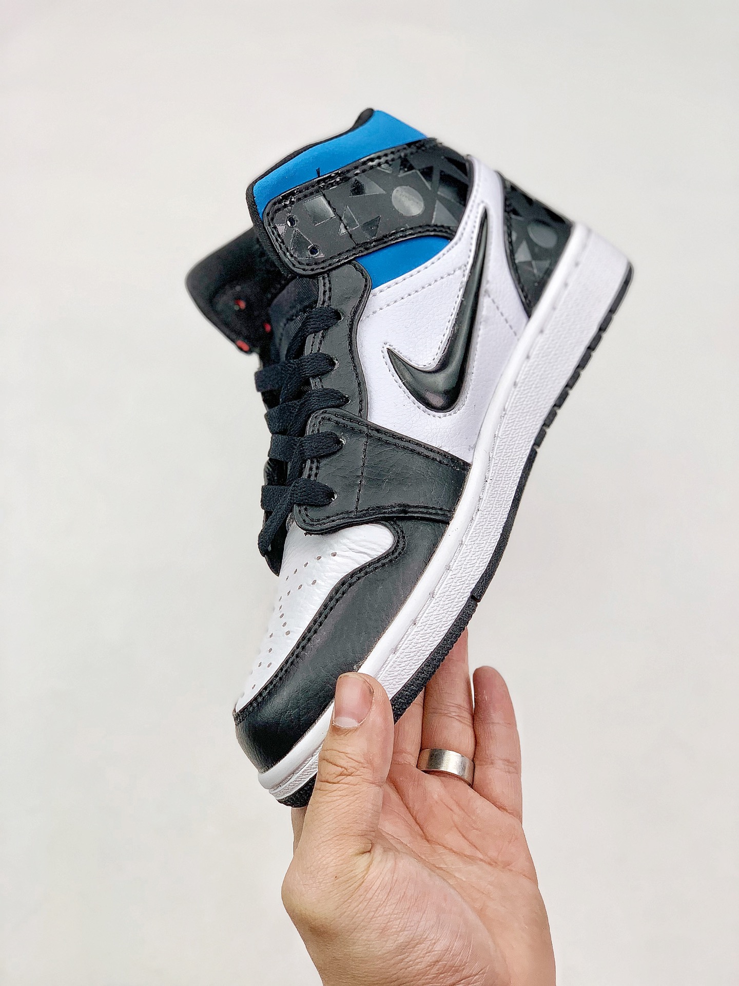 170 Air Jordan 1  原装配色 史诗级独家特价 限时抢购