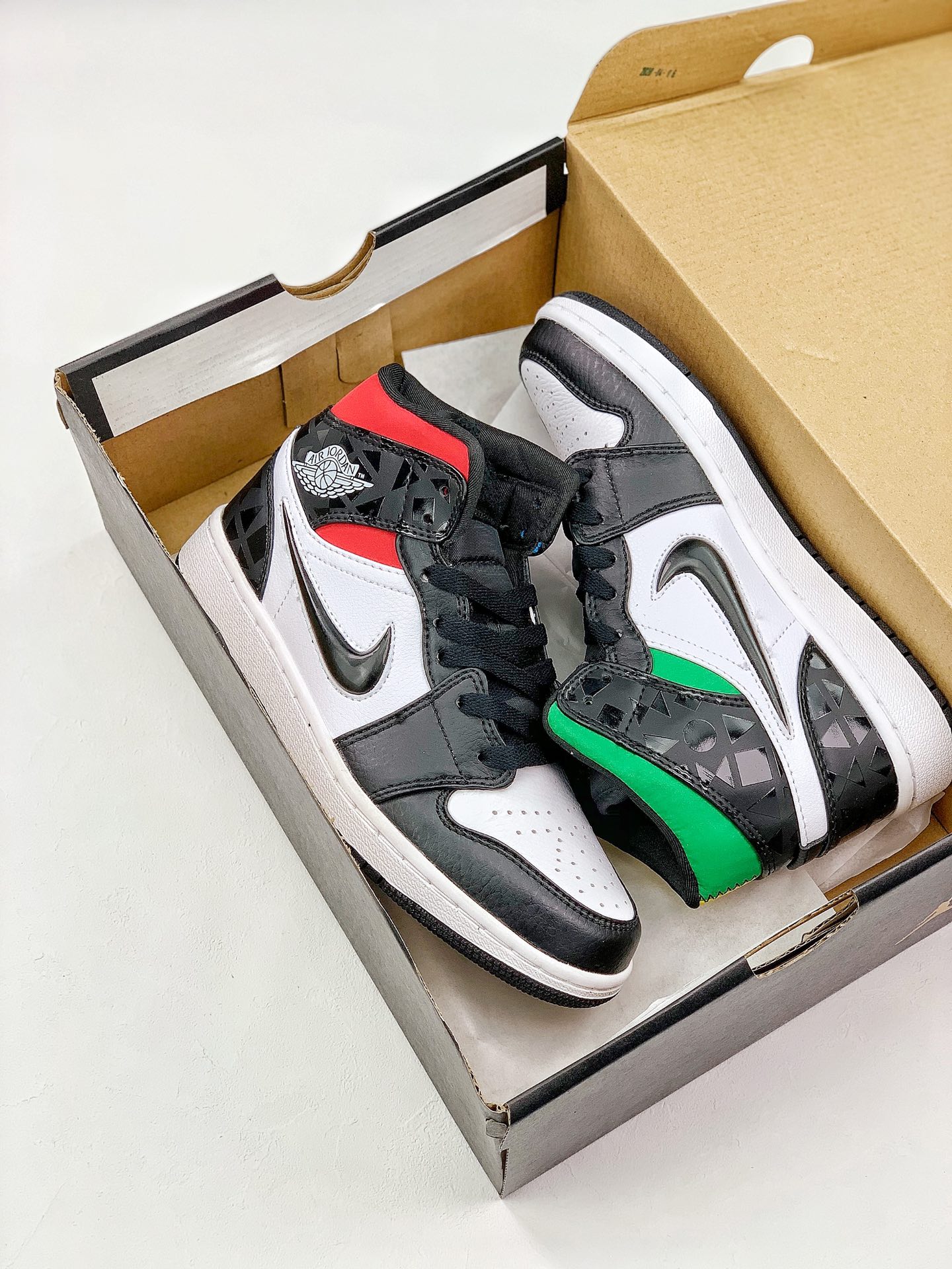 170 Air Jordan 1  原装配色 史诗级独家特价 限时抢购