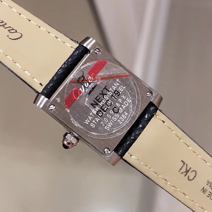 Cartier 卡地亚法国坦克Cartier Tank Française系列