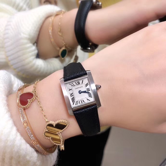 Cartier 卡地亚法国坦克Cartier Tank Française系列