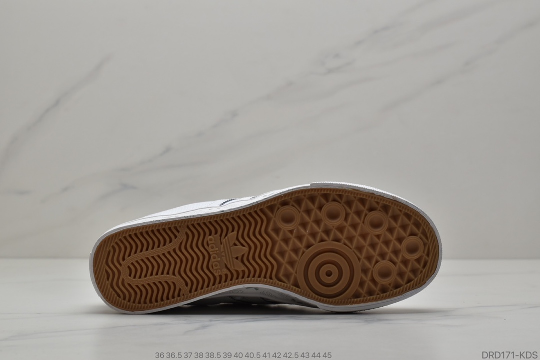 100 公司级 阿迪达斯经典，三叶草Adidas Nizza Low”Grey/White”半截式包胶鞋头校园低帮休闲运动帆布板鞋“浅紫白”EE5614