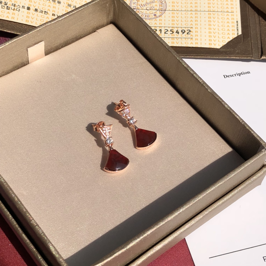 bvlgari/宝格丽 divas dream系列玫瑰金小裙子耳钉耳环!