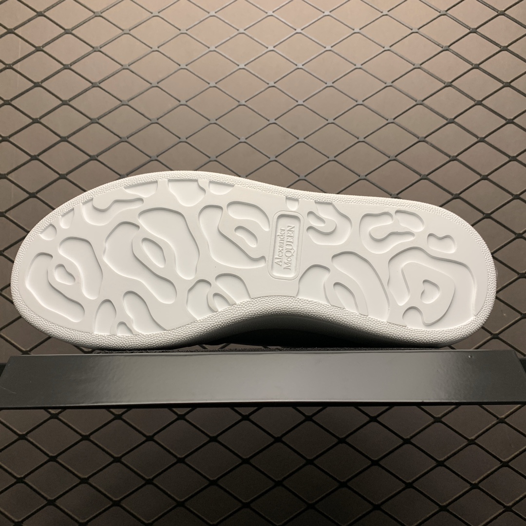 300 Alexander McQueen 麦昆2020早春最新款