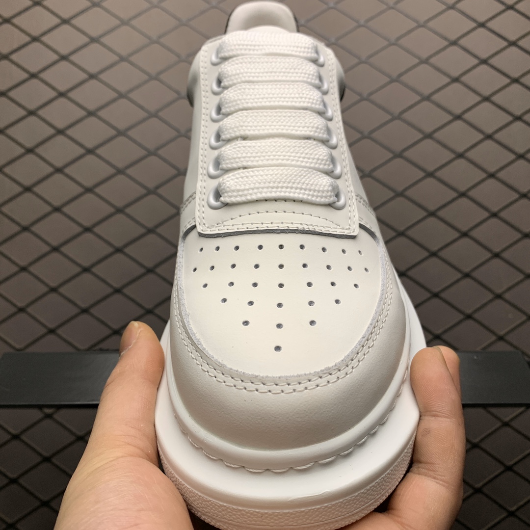 300 Alexander McQueen 麦昆2020早春最新款