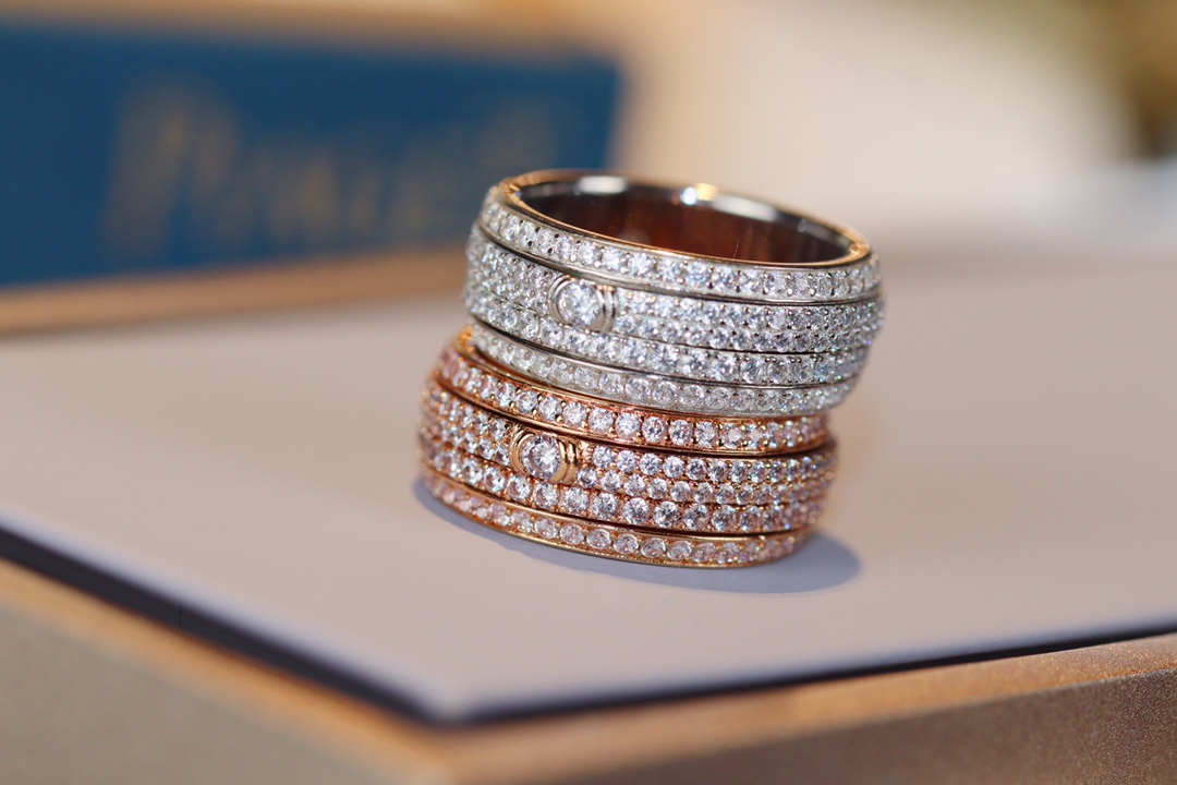 【我们出品】📢厂家直销 ZP开版 顶尖珠宝工艺  历时3个月 伯爵🆕款款指环💍，镶嵌多颗施华洛世奇原石，中央环可以转动，采用超级仿真钻 手工镶嵌 CNC车床工艺 真心重工 闪 石头也是采用了独特对镶嵌方式 让它更闪 也不会掉石🌟～尺码5678