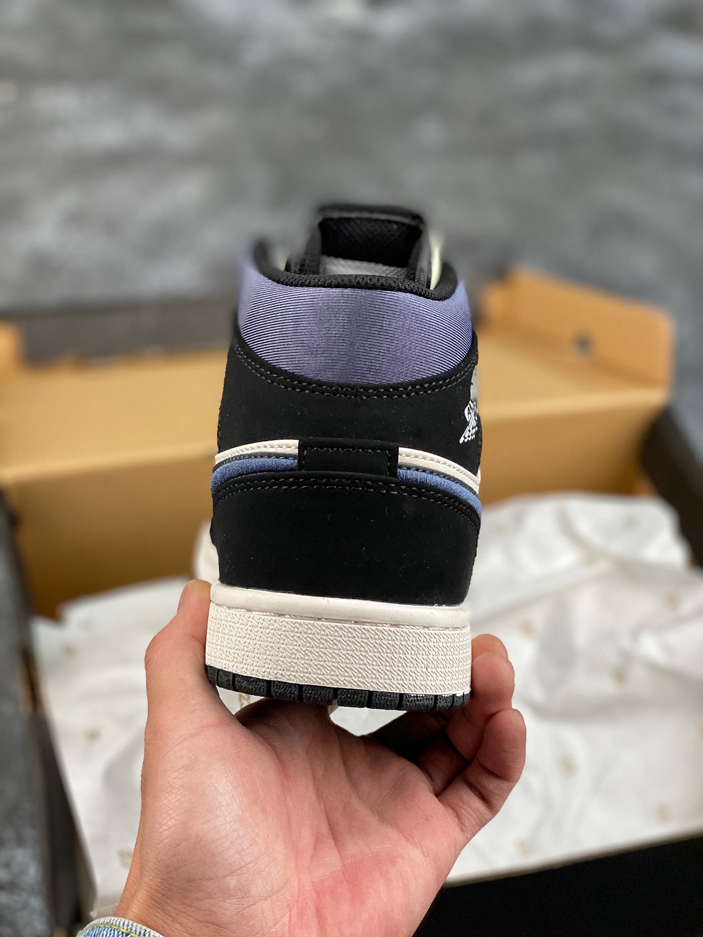 140  Air Jordan 1 Dark Olive AJ1 Mid