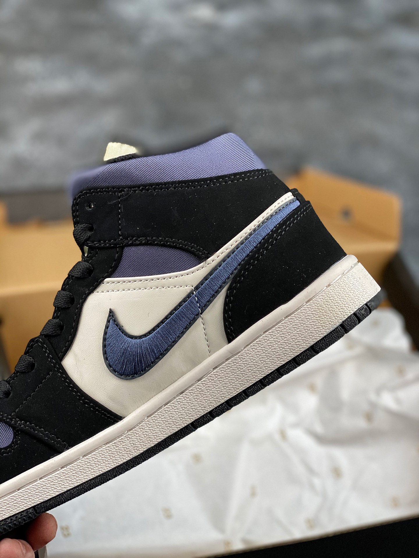 140  Air Jordan 1 Dark Olive AJ1 Mid