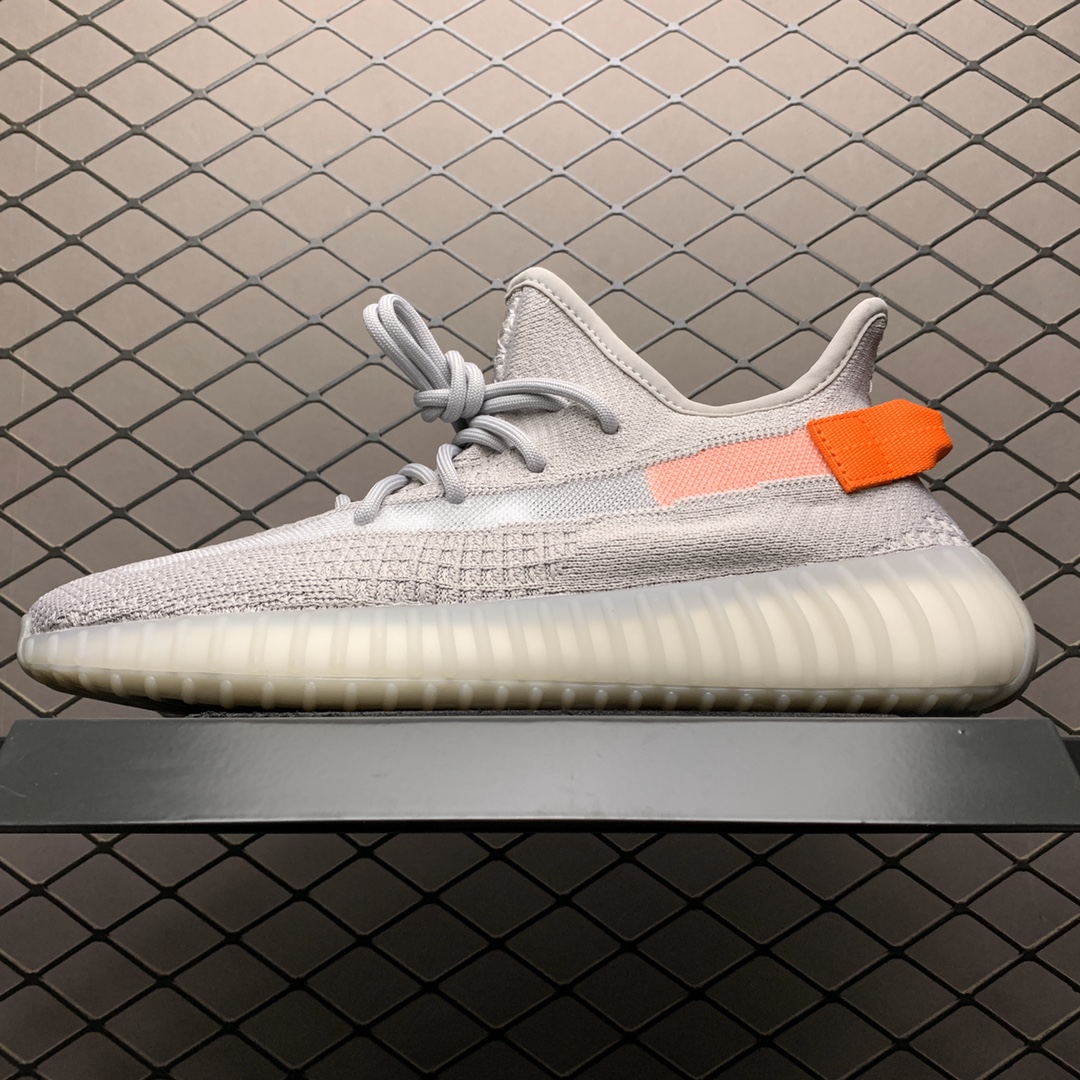 本地Adidas 阿迪达斯Yeezy Boost 350V2 