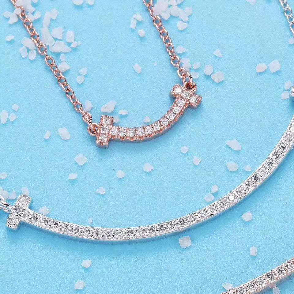Tiffany & Co. Tiffany&Co. T 系列Smile 项链 纯银