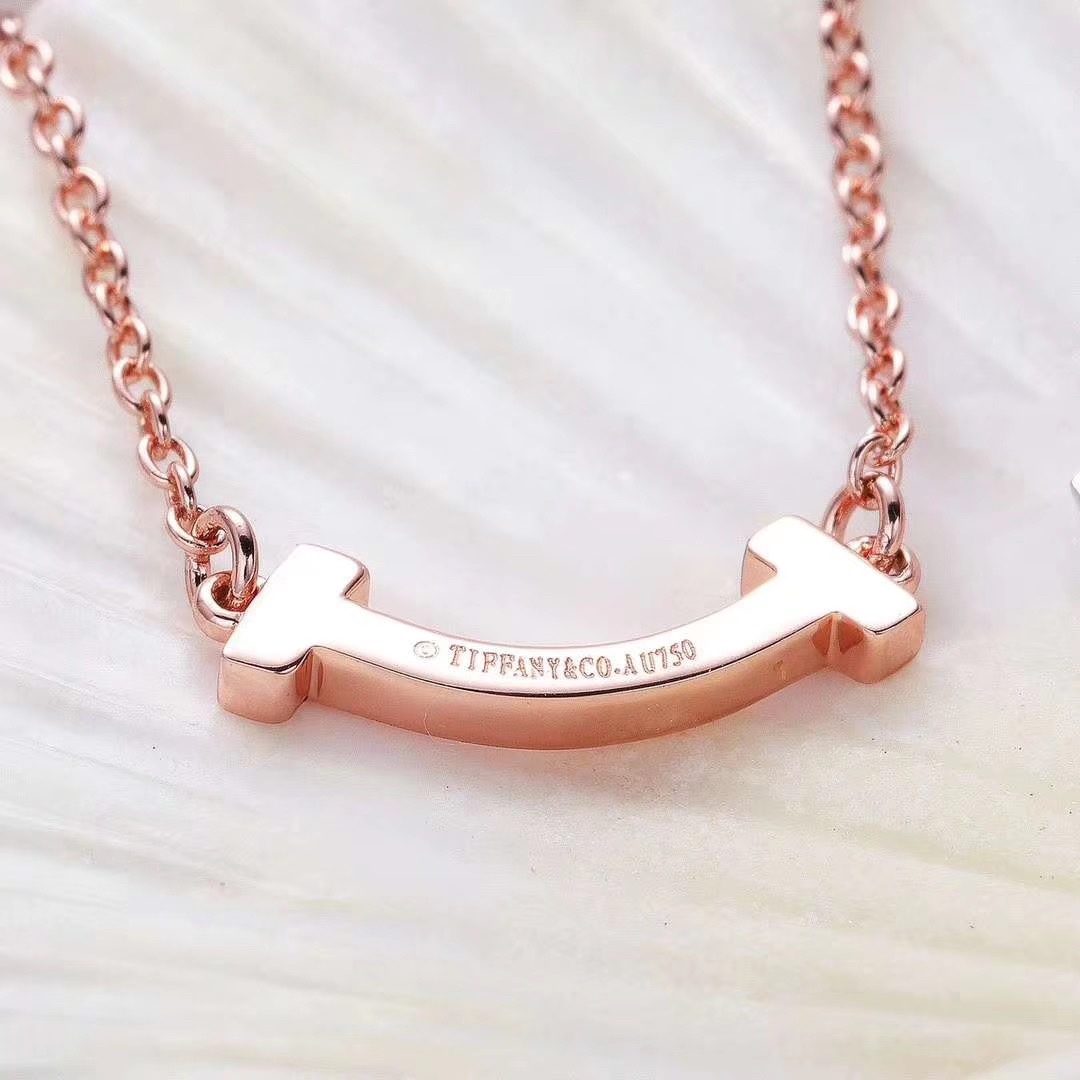 Tiffany & Co. Tiffany&Co. T 系列Smile 项链 纯银