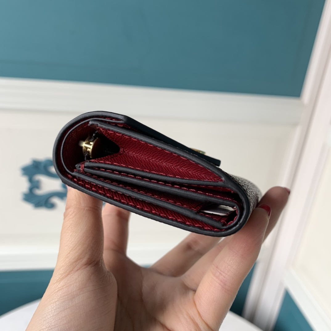 Coach 新款信封短钱包