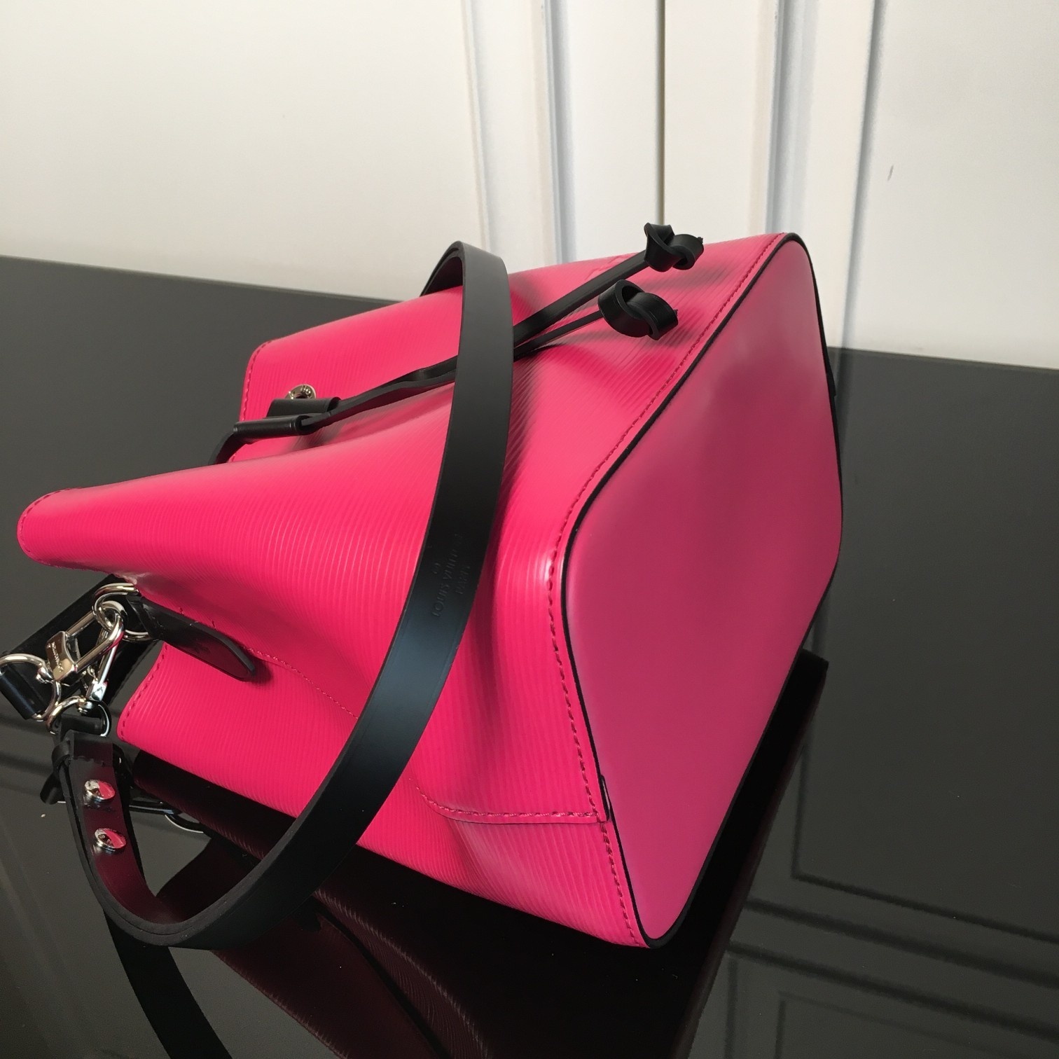 2020夏季MINI新款 M52853胭脂红【顶级原单】 NÉONOÉ BB 手袋(线上首发) NéoN