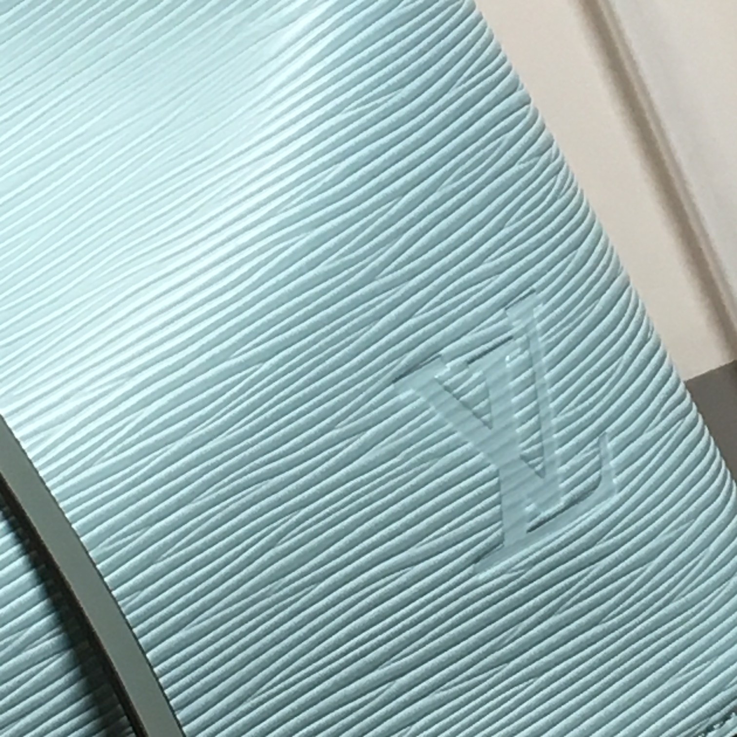 2020夏季新款👏M54366薄荷绿【顶级原单】 💁🏻LOCKME BUCKET 手袋此款时尚桶包的设计