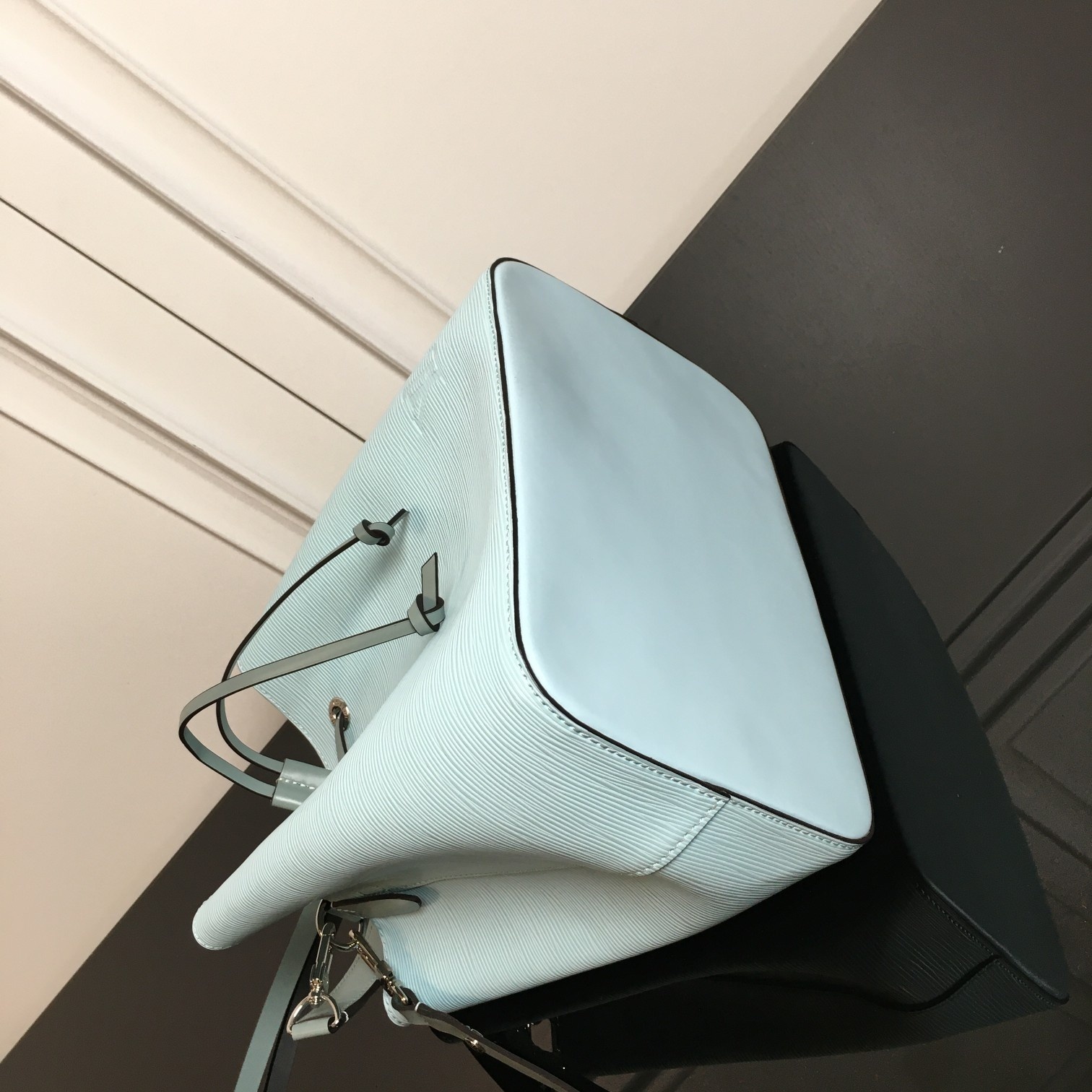 2020夏季新款👏M54366薄荷绿【顶级原单】 💁🏻LOCKME BUCKET 手袋此款时尚桶包的设计