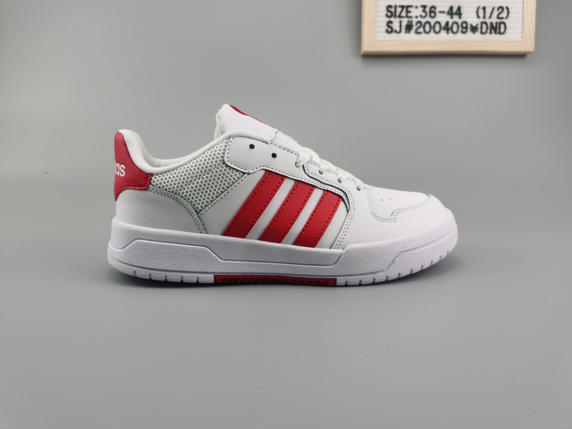 ♨️价格:110 ♨️码数:👉 如图所示👈 ♨️编码:SJ#2 DND ♨️简介:Adidas/阿迪达斯2020春季鼠年米妮男女板鞋休闲运动鞋
