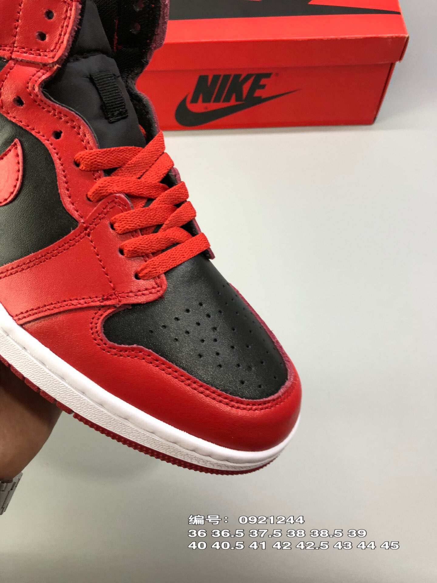 130 AJ乔丹AIR JORDAN 1 Mid AJ1高帮篮球鞋