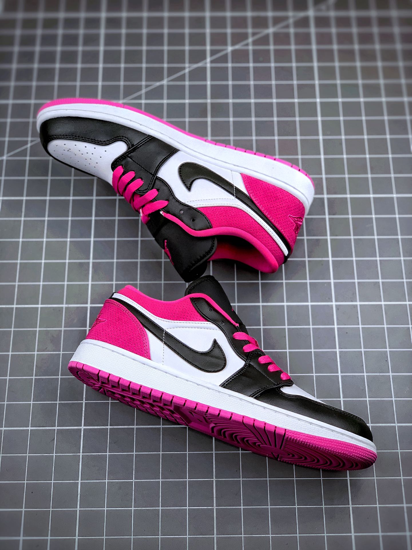 110 Air Jordan 1 Low“Magenta” 树莓红 CK3022-005