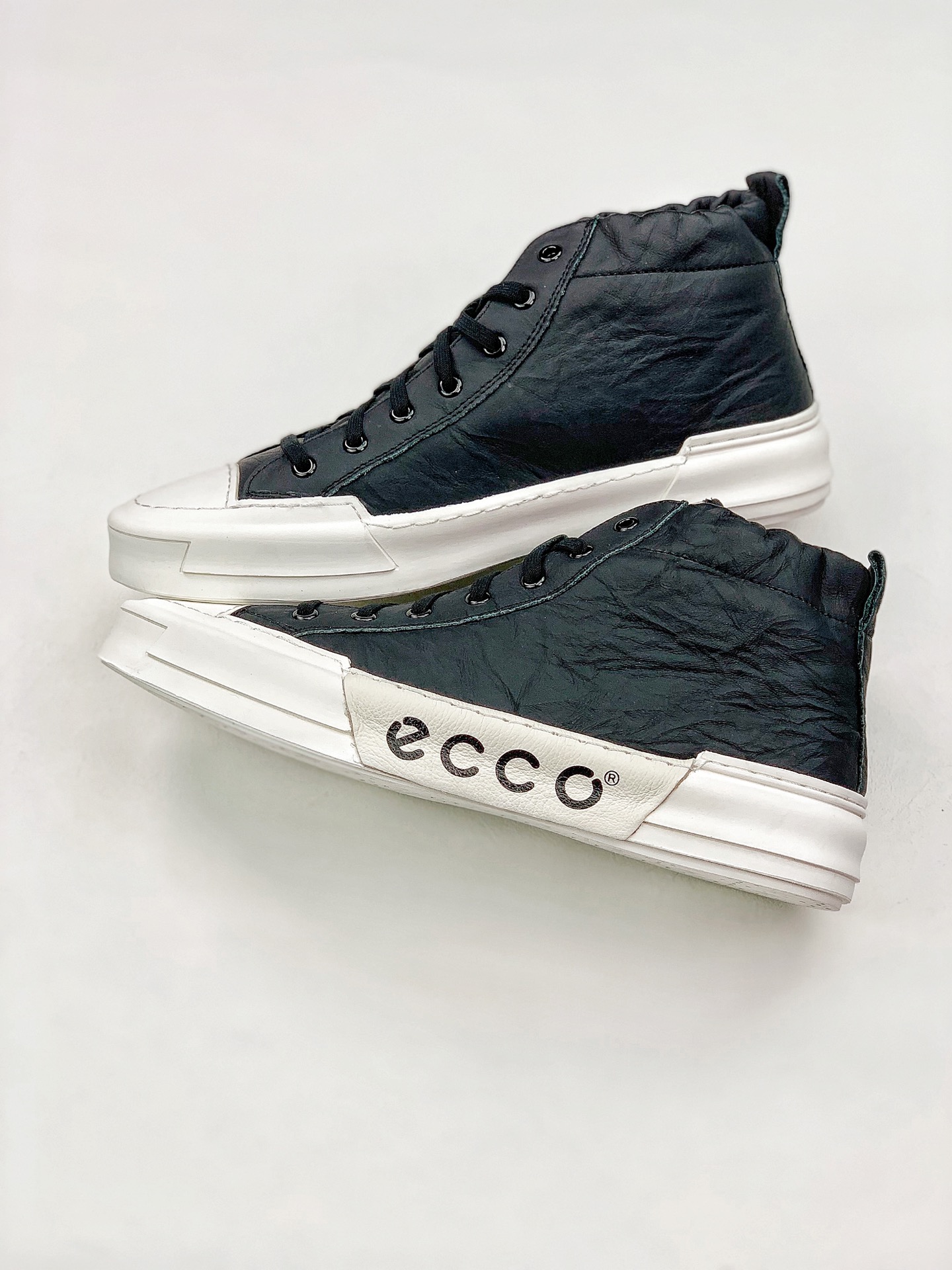 330 Ecco 爱步 真材实料 手抓纹皮舒适型休闲鞋 选用顶级手抓纹皮