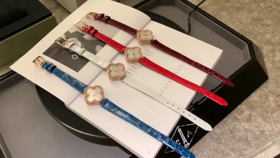 Van Cleef & Arpels 超高颜值梵克雅宝四叶草女表