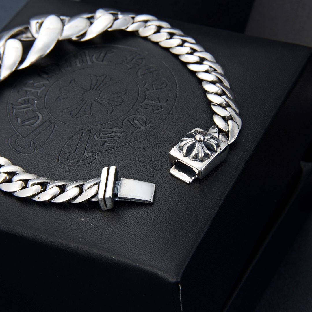 Chrome Hearts hearts克罗心 潮牌男女款手链，渐变圈独特设计 上手 看得到，18.20厘米，其他尺寸支持定做