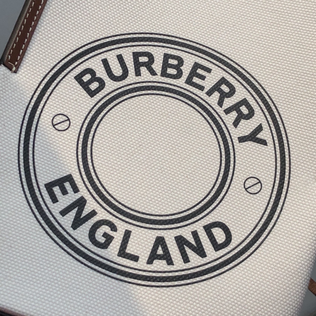 Burberry Equestrian-Inspired Cotton Canvas Bucket Bag with Pouch - Compact Design 7 i1586583743 1792 5
