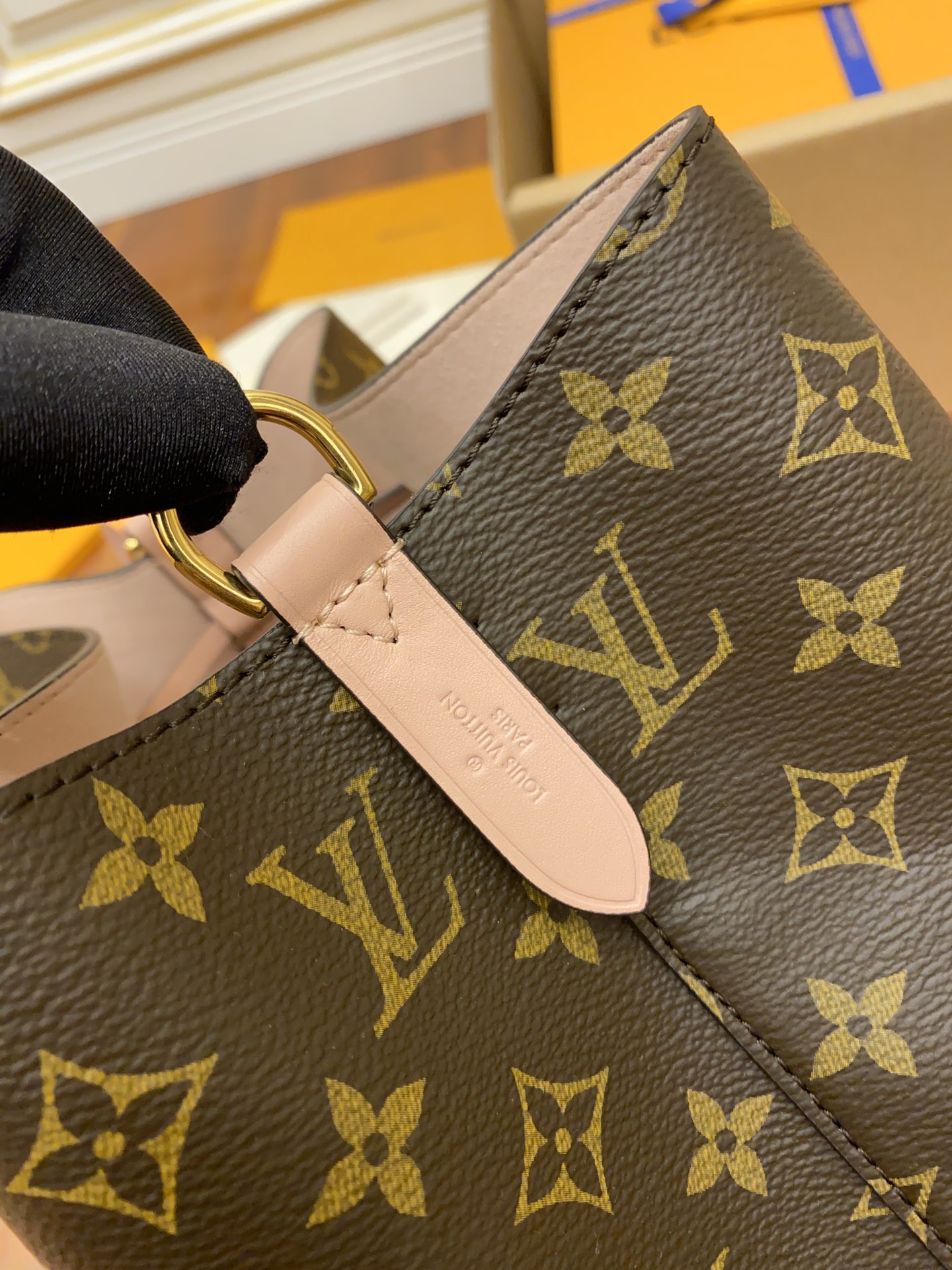 Louis Vuitton LV Neonoe 水桶包 M44022