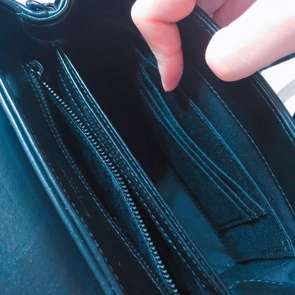 YSL LouLou 迷你斜挎包 467072黑色/黑扣