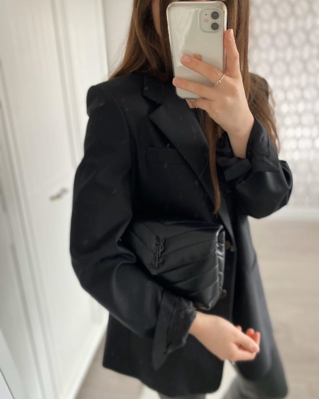 YSL LouLou 迷你斜挎包 467072黑色/黑扣