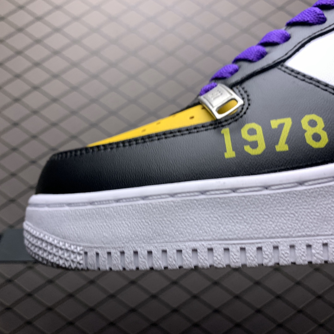 220 价格调整 Nike Air Force 1 x Kobe 科比纪念版 空军一号低帮运动休闲板鞋 KB8626-024