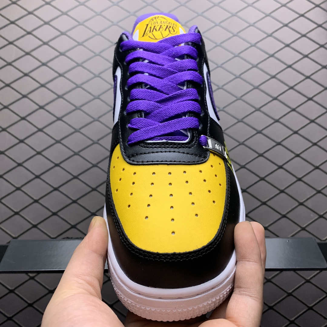 220 价格调整 Nike Air Force 1 x Kobe 科比纪念版 空军一号低帮运动休闲板鞋 KB8626-024