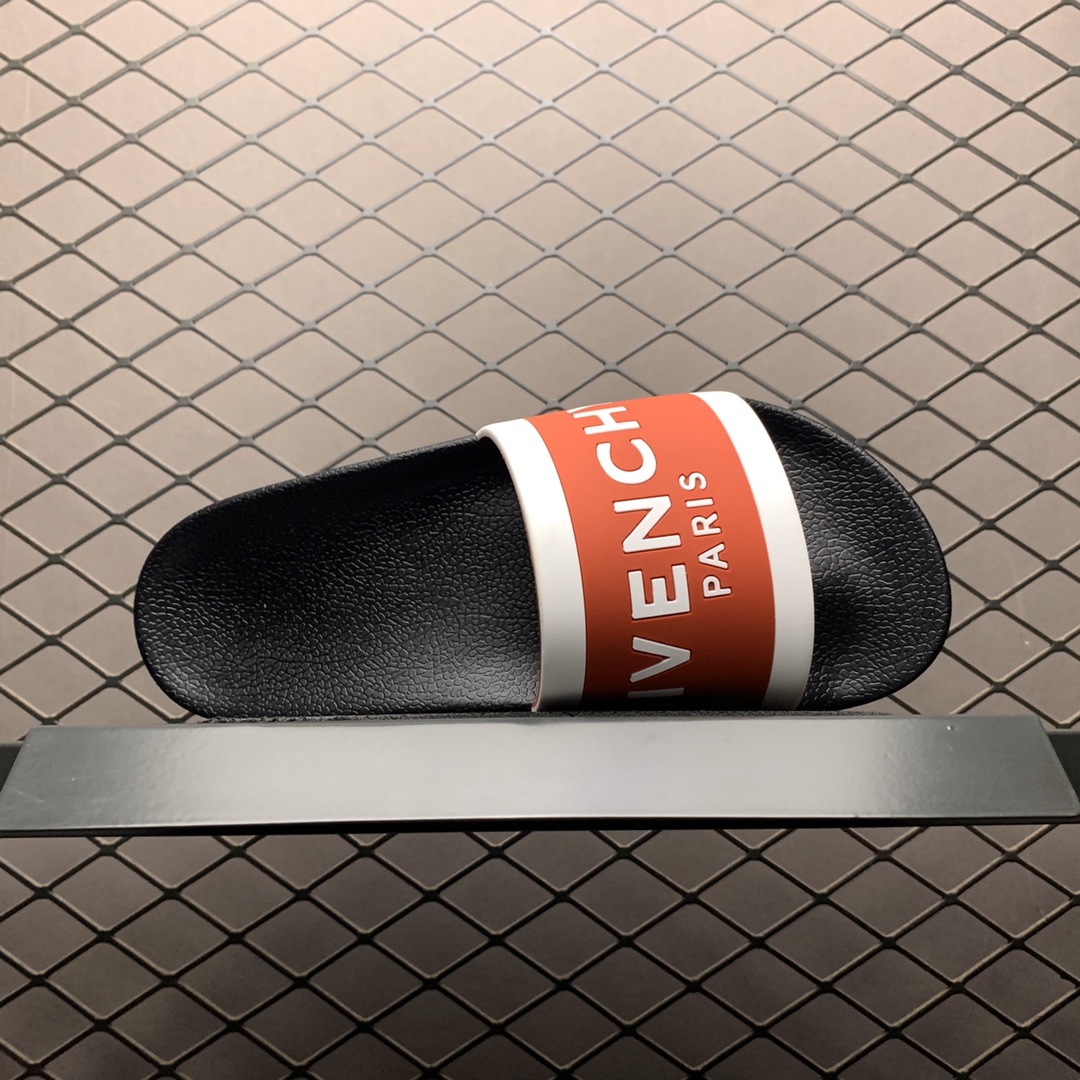 110 Givenchy 纪梵希 19ss夏季一字拖鞋 高端奢潮 网红款 经典潮流Givenchy压纹Logo 超软鞋底拖鞋 海外代购