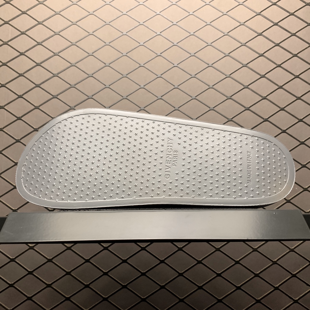 110 Givenchy 纪梵希 19ss夏季一字拖鞋 高端奢潮 网红款 经典潮流Givenchy压纹Logo 超软鞋底拖鞋 海外代购