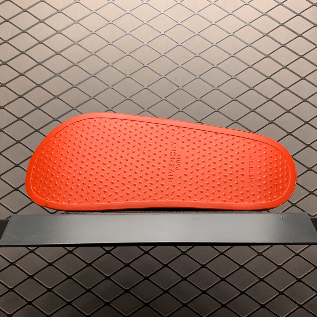 110 Givenchy 纪梵希 19ss夏季一字拖鞋 高端奢潮 网红款 经典潮流Givenchy压纹Logo 超软鞋底拖鞋 海外代购