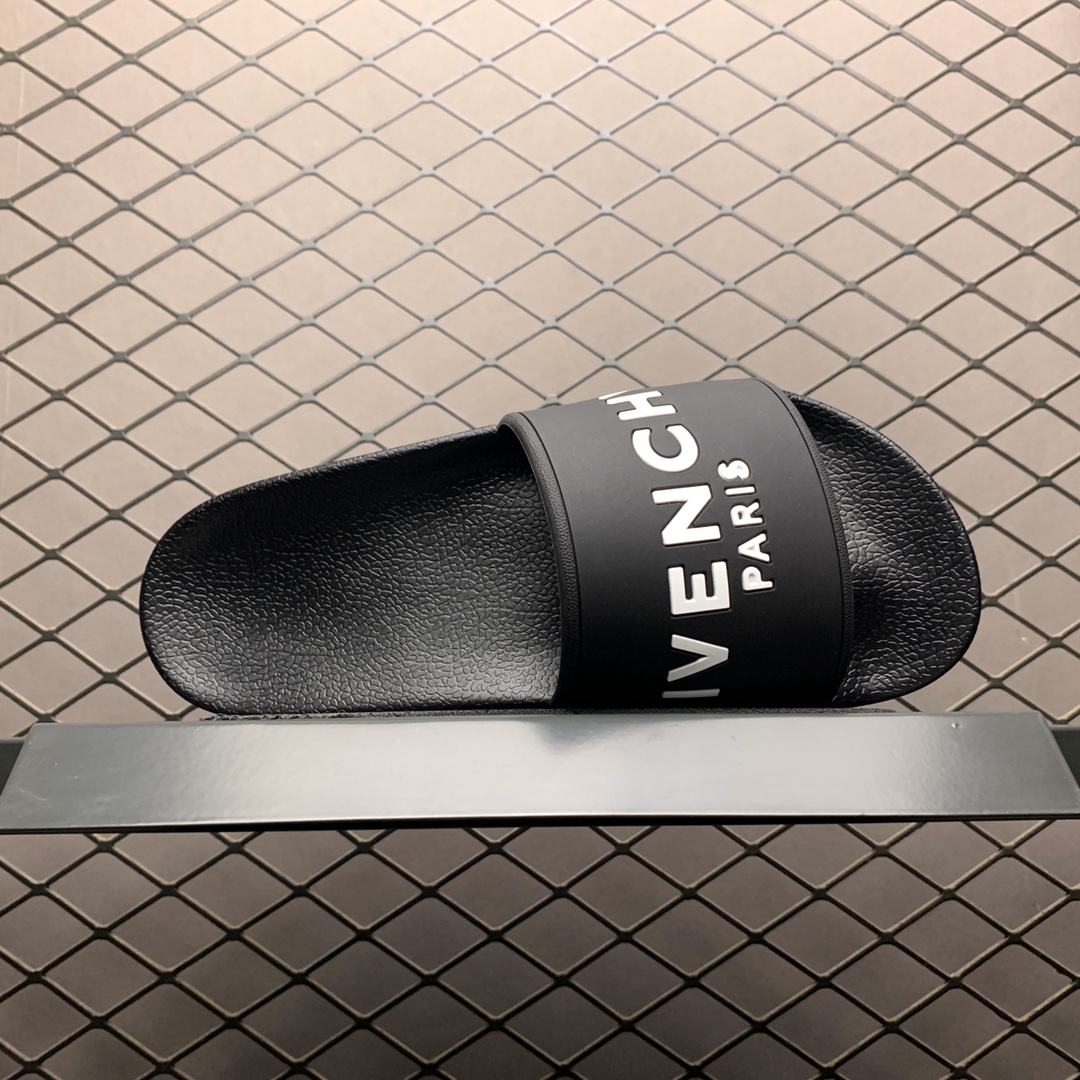 110 Givenchy 纪梵希 19ss夏季一字拖鞋 高端奢潮 网红款 经典潮流Givenchy压纹Logo 超软鞋底拖鞋 海外代购