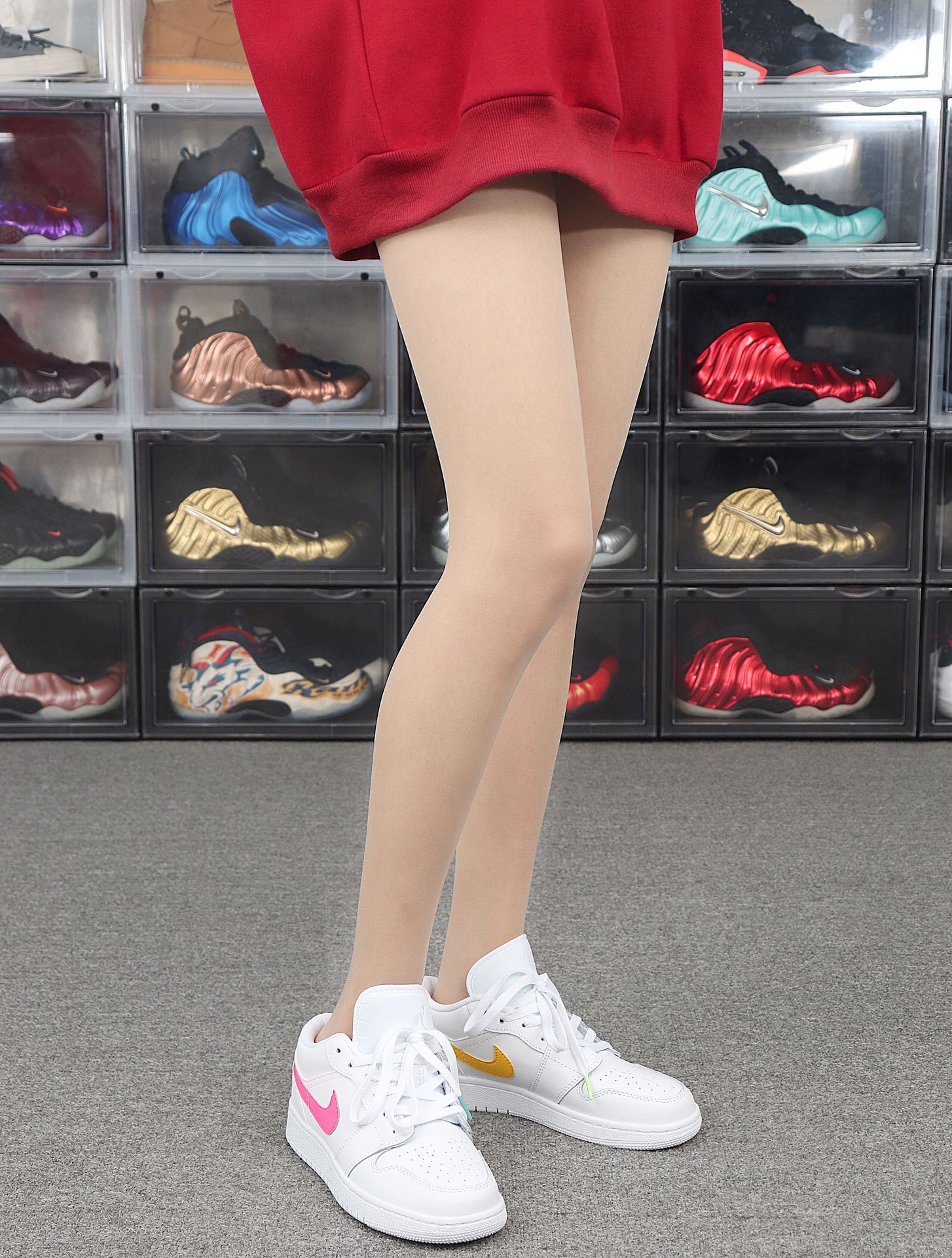 220 Nike Air Jordan 1 Low CW7035-100 四色勾 AJ1乔丹1代低帮 模特上脚图