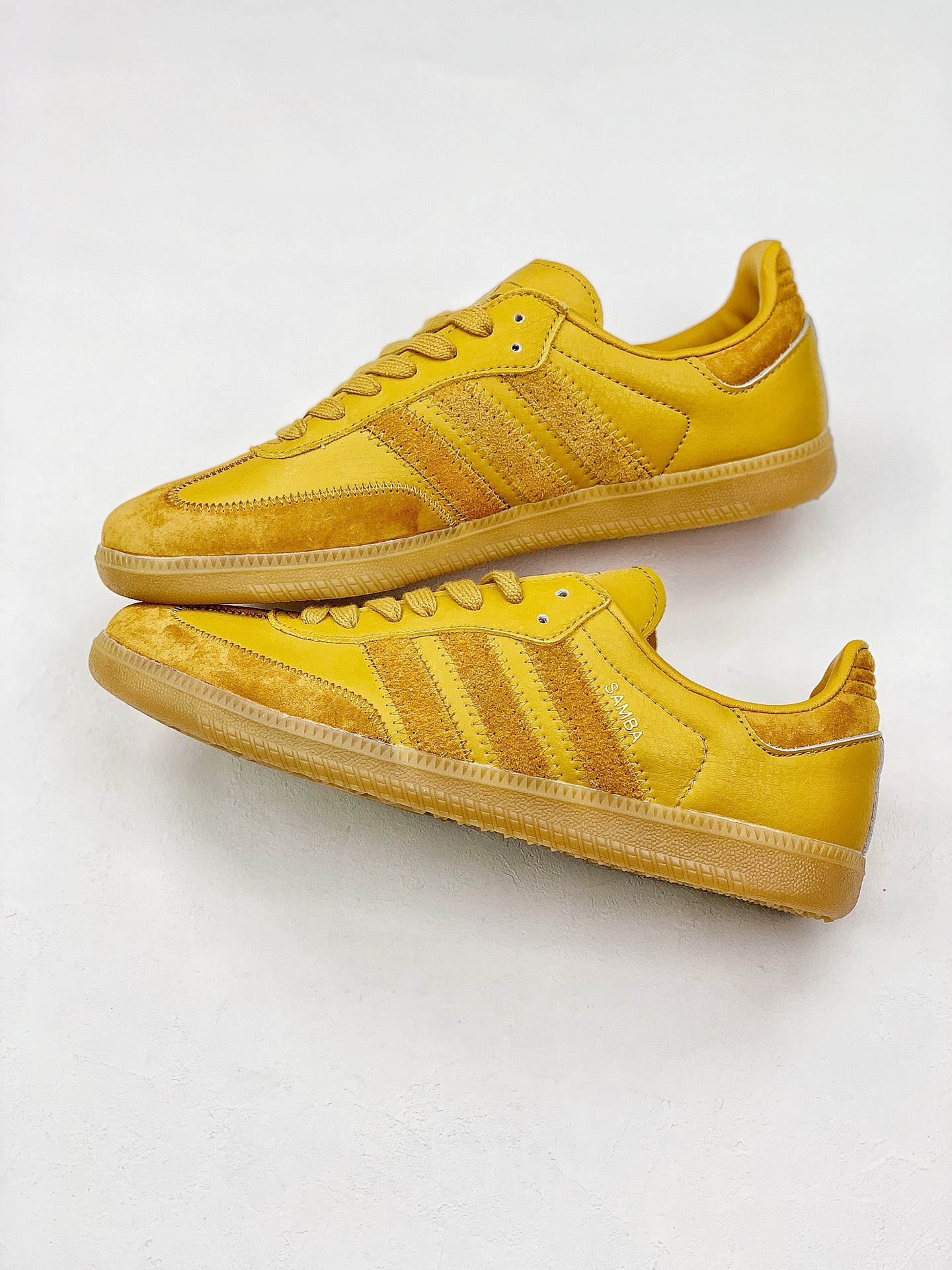 140 Adidas Samba OG 经典鞋款 Adidas 近70年的经典Samba