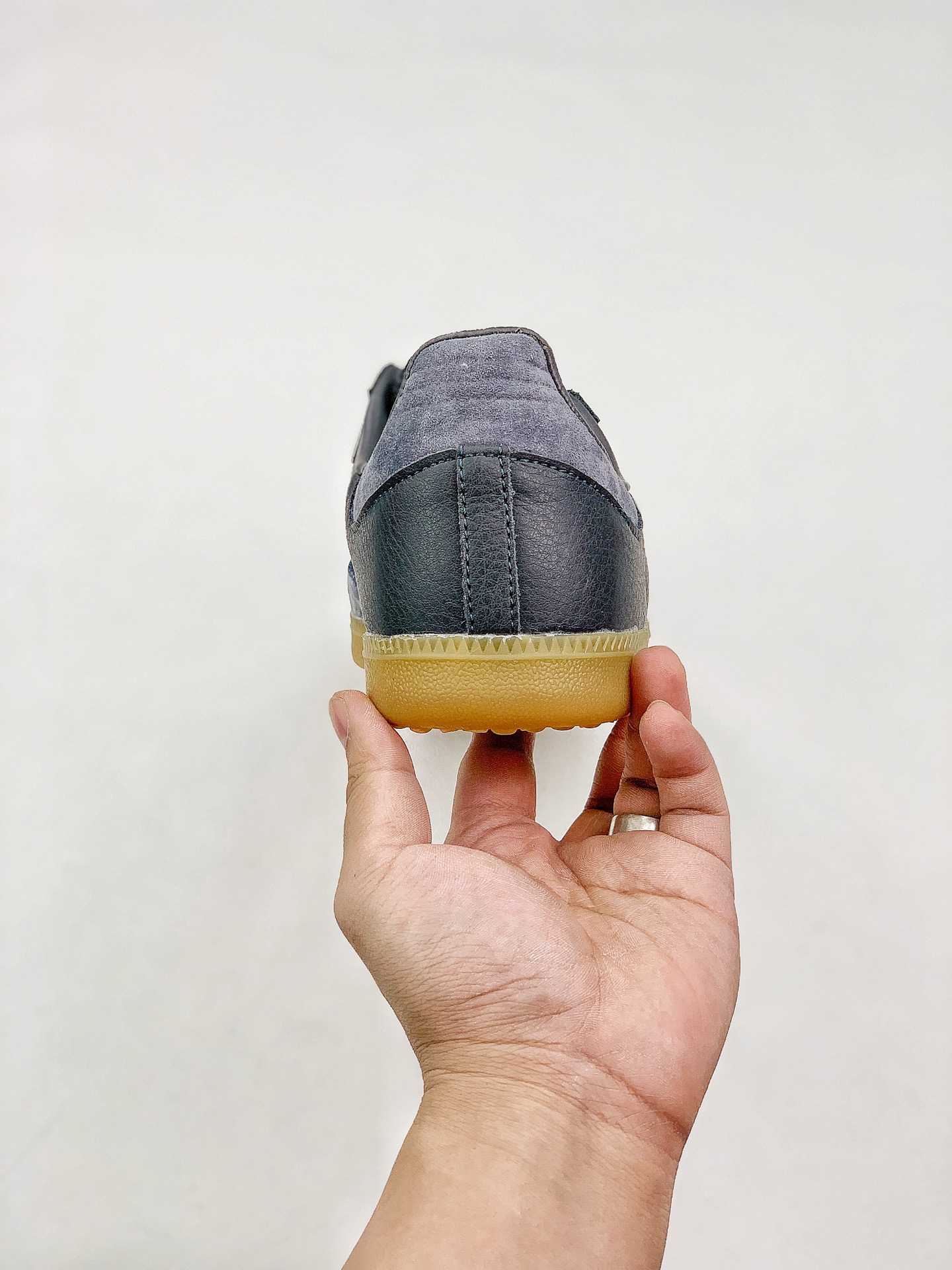 140 Adidas Samba OG 经典鞋款 Adidas 近70年的经典Samba