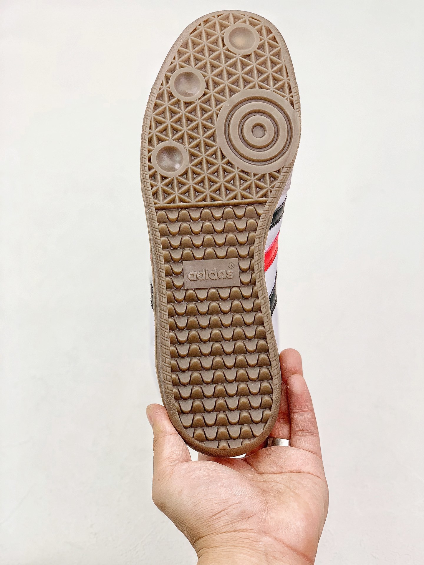 140 Adidas Samba OG 经典鞋款 Adidas 近70年的经典Samba-莆田鞋,莆田鞋货源,高仿鞋,高仿鞋货源,安福档口,莆田高仿鞋,莆田鞋批发,高仿鞋批发,莆田高仿运动鞋,高仿运动鞋,莆田运动鞋 140 Adidas Samba OG 经典鞋款 Adidas 近70年的经典Samba