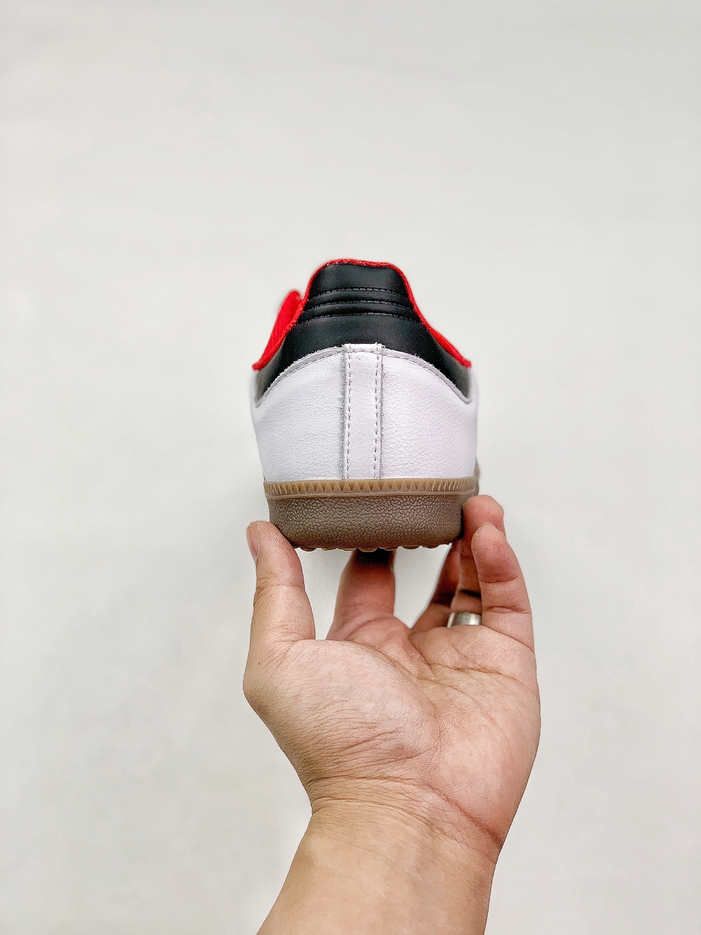 140 Adidas Samba OG 经典鞋款 Adidas 近70年的经典Samba-莆田鞋,莆田鞋货源,高仿鞋,高仿鞋货源,安福档口,莆田高仿鞋,莆田鞋批发,高仿鞋批发,莆田高仿运动鞋,高仿运动鞋,莆田运动鞋 140 Adidas Samba OG 经典鞋款 Adidas 近70年的经典Samba