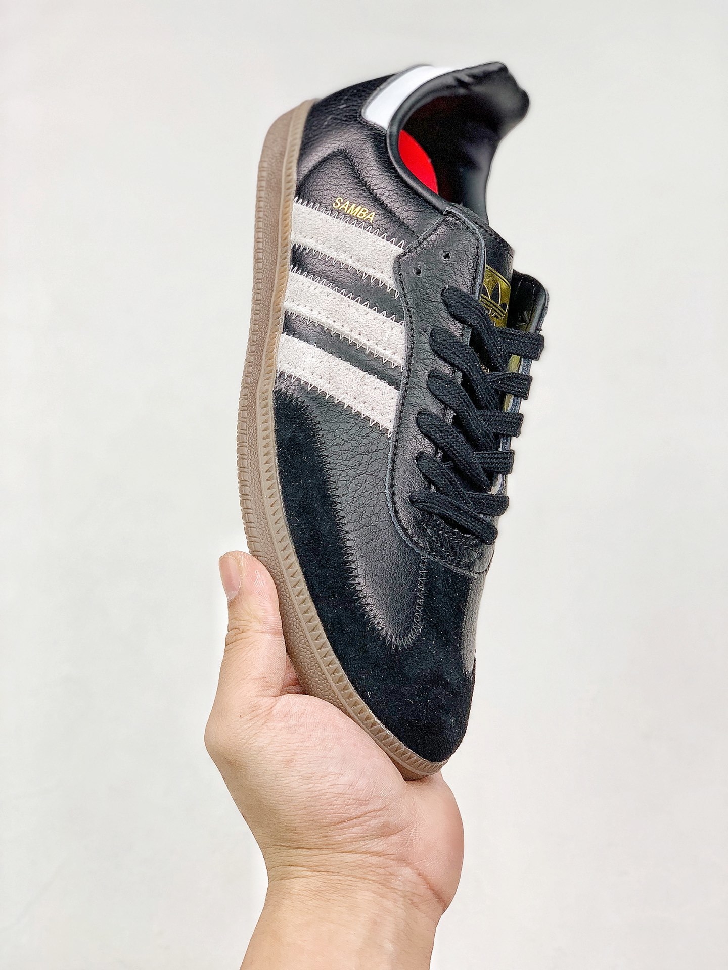 140 Adidas Samba OG 经典鞋款 Adidas 近70年的经典Samba-莆田鞋,莆田鞋货源,高仿鞋,高仿鞋货源,安福档口,莆田高仿鞋,莆田鞋批发,高仿鞋批发,莆田高仿运动鞋,高仿运动鞋,莆田运动鞋 140 Adidas Samba OG 经典鞋款 Adidas 近70年的经典Samba