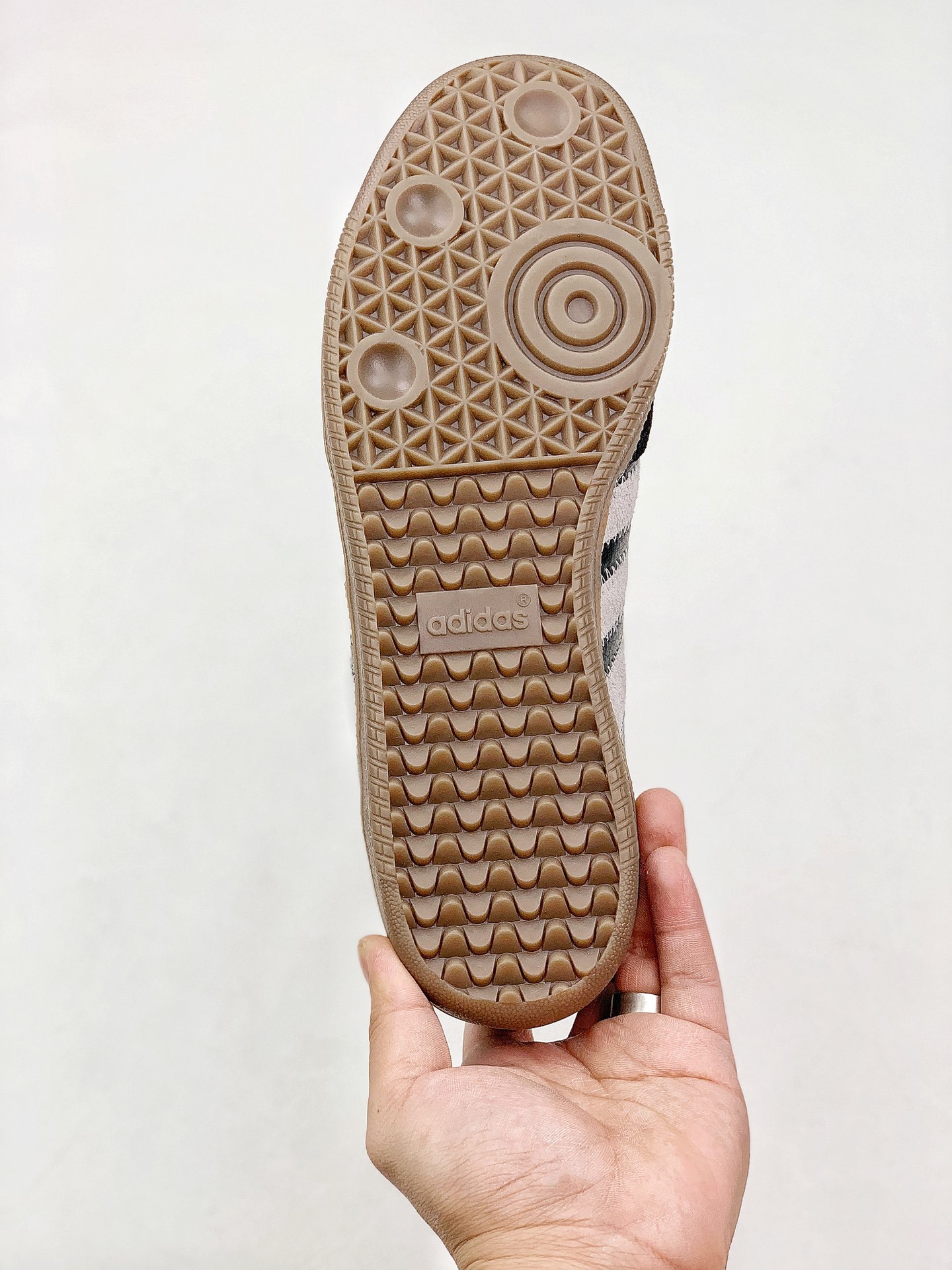 140 Adidas Samba OG 经典鞋款 Adidas 近70年的经典Samba-莆田鞋,莆田鞋货源,高仿鞋,高仿鞋货源,安福档口,莆田高仿鞋,莆田鞋批发,高仿鞋批发,莆田高仿运动鞋,高仿运动鞋,莆田运动鞋 140 Adidas Samba OG 经典鞋款 Adidas 近70年的经典Samba